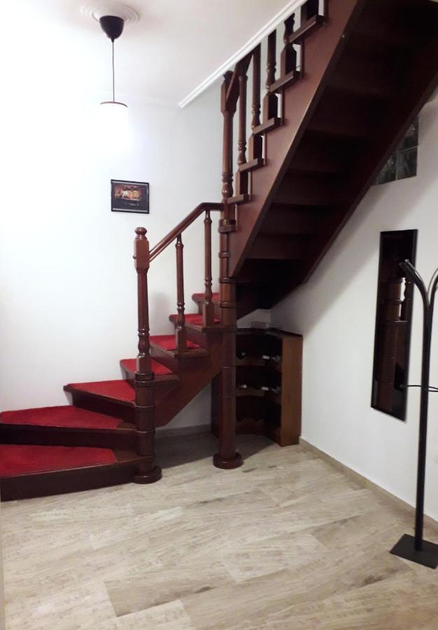 קלמאטה The Home Sweet Home - Family Friendly 2 Floor Apartment מראה חיצוני תמונה